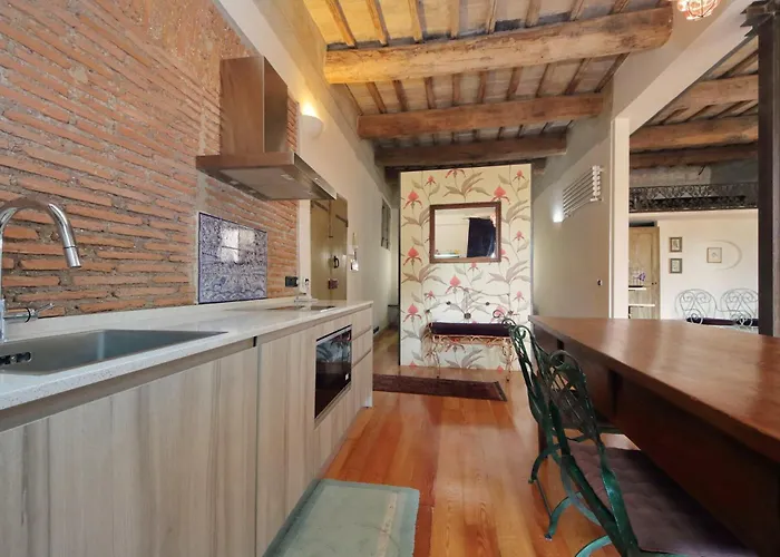 Lovely Trastevere Loft Apartament *